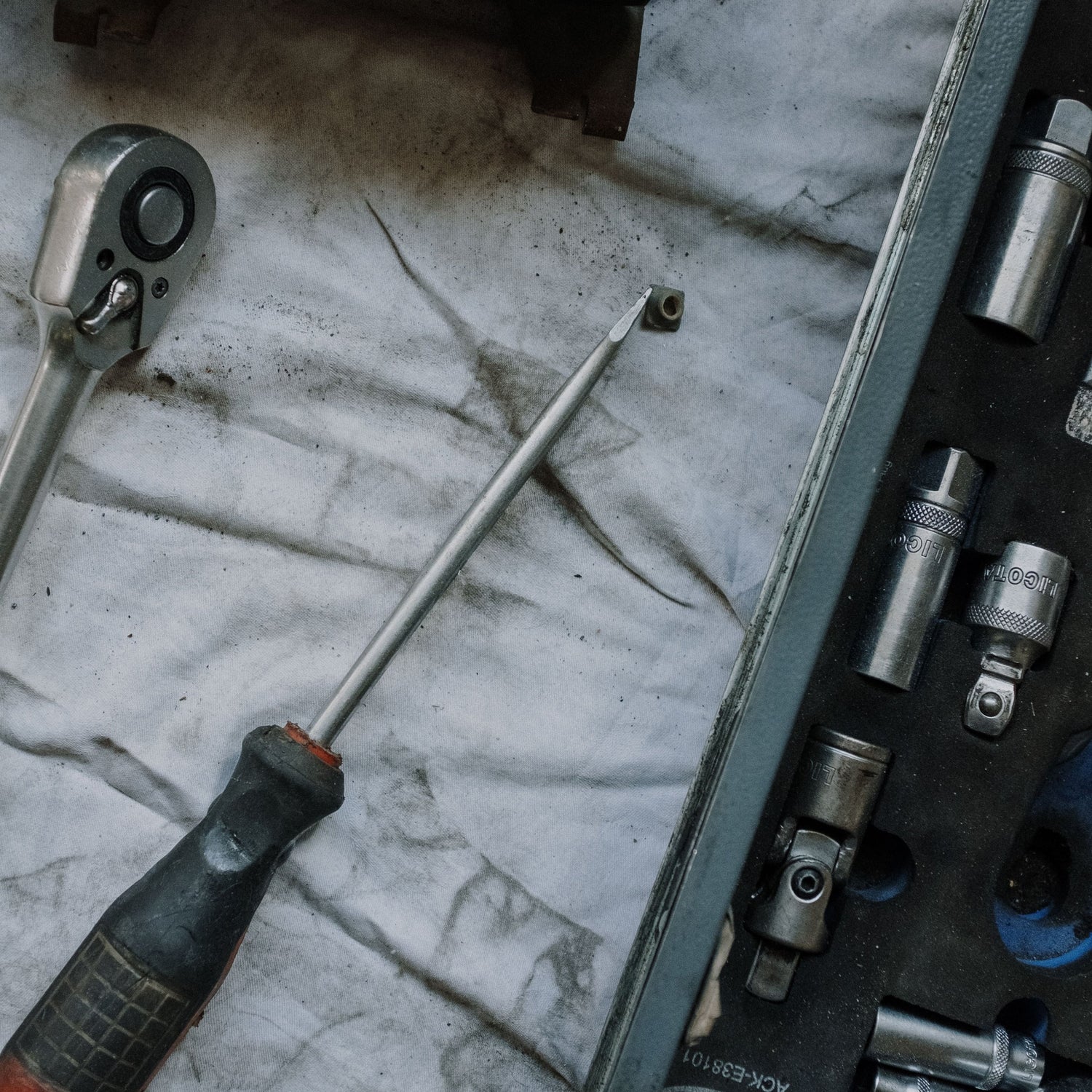 Vehicle Tools & Equipment-35